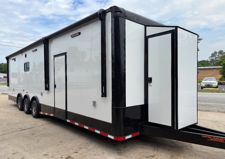 Enclosed-Tailers-side